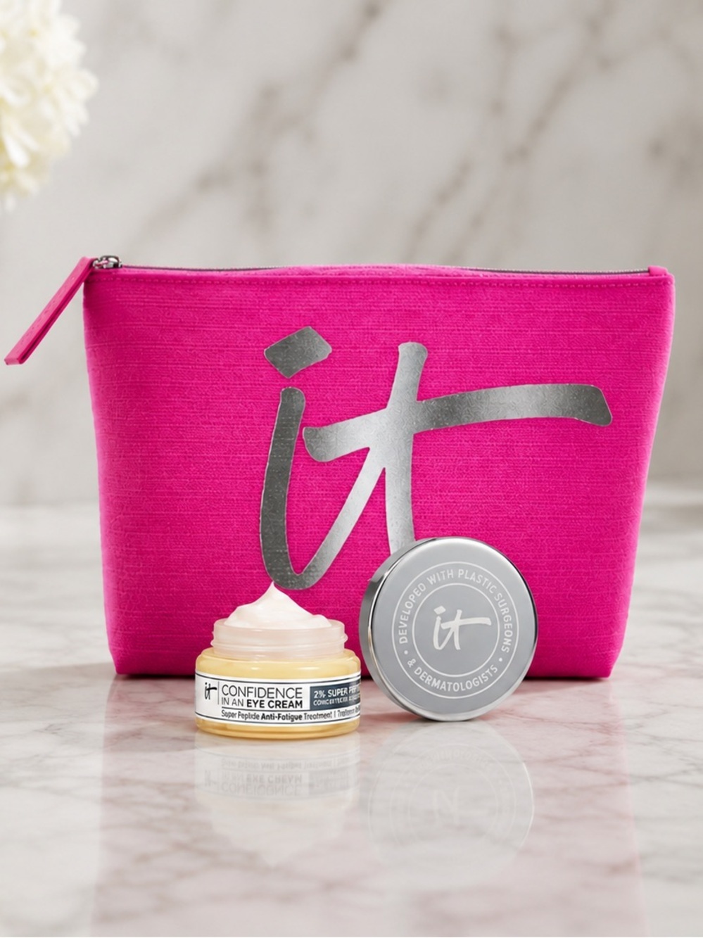 IT Cosmetics Hot Pink Cosmetic Pouch and Confidence In an Eye Cream Bundle! NEW!